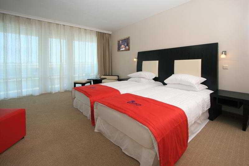 סאני ביץ' Calypso Hotel - All Incluisve מראה חיצוני תמונה