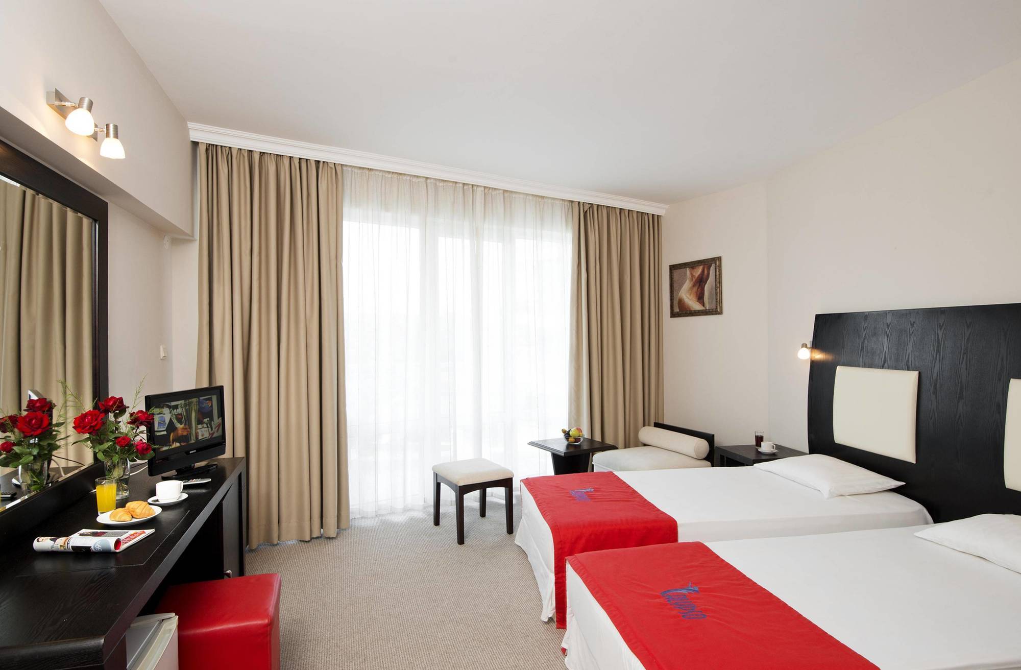 סאני ביץ' Calypso Hotel - All Incluisve מראה חיצוני תמונה